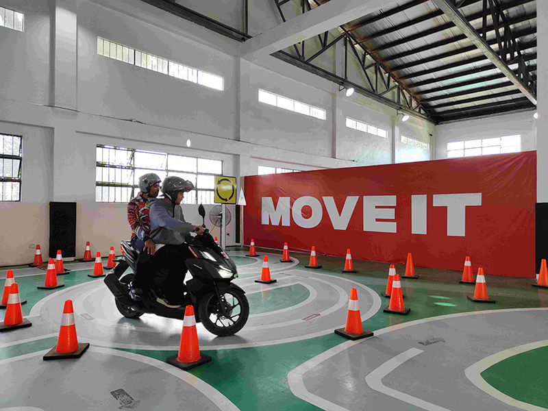 Aspiring MOVE IT rider partners undergo rigorous skills assessment exercises as part of the pre onboarding process