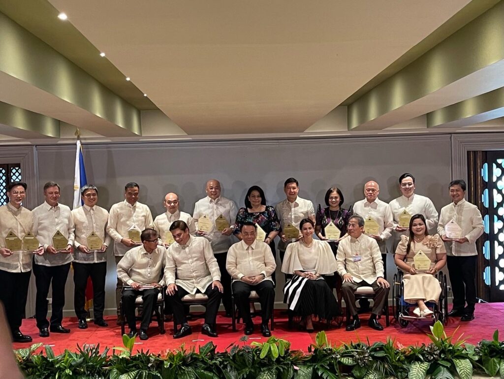 Recipients of the 30th Apolinario Mabini Awards take a photo opportunity alongside with the awarding committee of The Philippine Foundation for the Rehabilitation of the Disabled.1