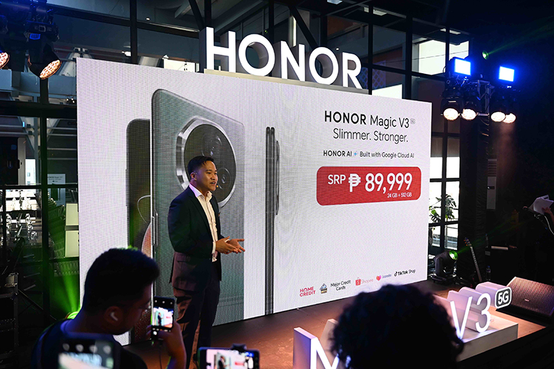 HONOR Philippines Digital Marketing Manager and Content Lead Eason De Guzman