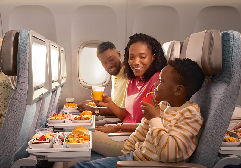 Inflight Dining Families fly better with Emirates