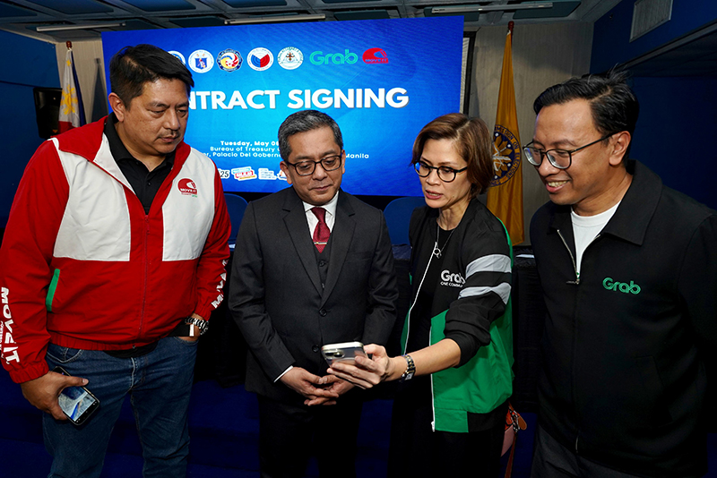 Photo 2 Grab MOVE IT partners with COMELEC
