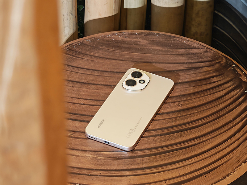 Why You Should Buy HONOR 400 5G 002