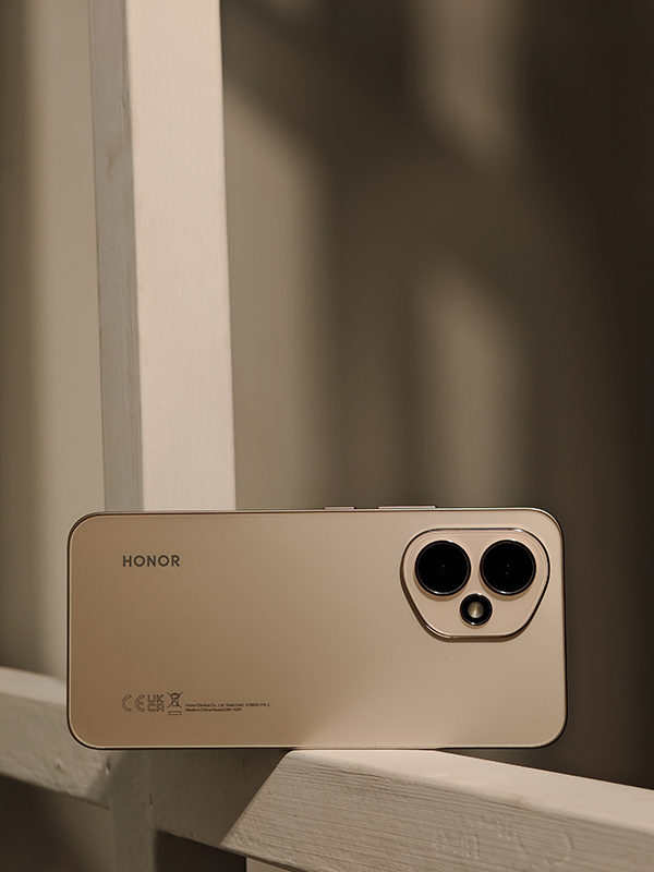 Why You Should Buy HONOR 400 5G 005