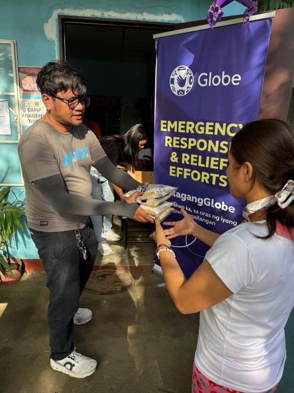 Globe expands relief efforts for Mayon-affected communities in Albay Globe Mayon 1 rotated
