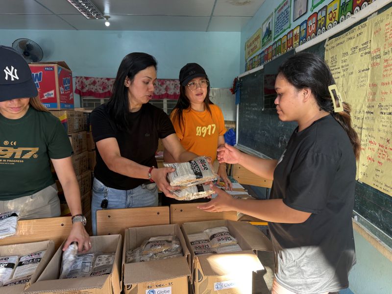 Globe expands relief efforts for Mayon-affected communities in Albay Globe Mayon 2
