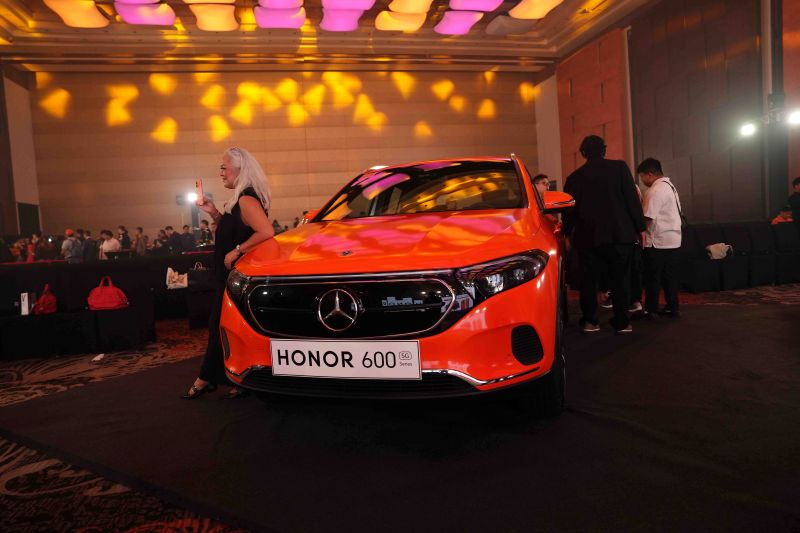 HONOR 600 Win A Benz 02