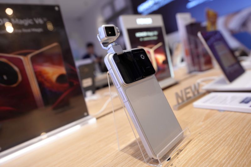 HONOR Robot Phone seen at the HONOR Magic V6 First Day Sale