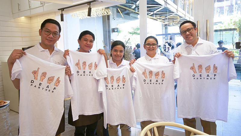 Unveiling the Newest Overdoughs Cafe + Elait, the Deaf Friendly Store Cafe 5