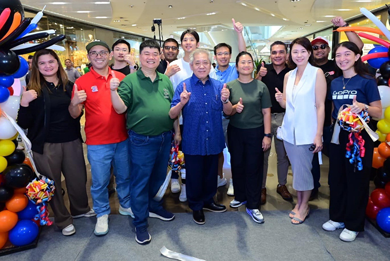 Book Nook empowers Filipinos through literacy, self-expression, and giving back 8 In the photo Book Nook founder Shereen Sy second from right together with Camerahaus CEO William Sia center and Vice President Robenson Ong Lo third f