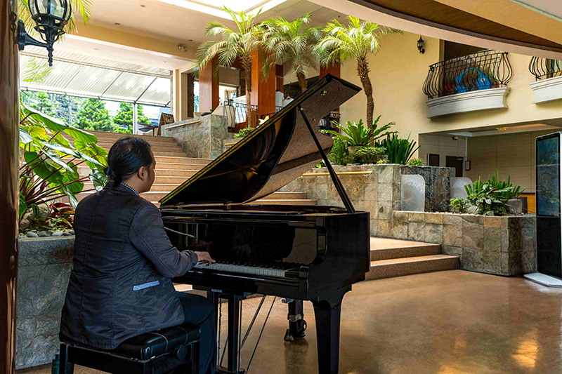 The Lake Hotel Tagaytay: See what guests are saying about their stay at the luxurious lakefront hotel 3 Hotel Pianist
