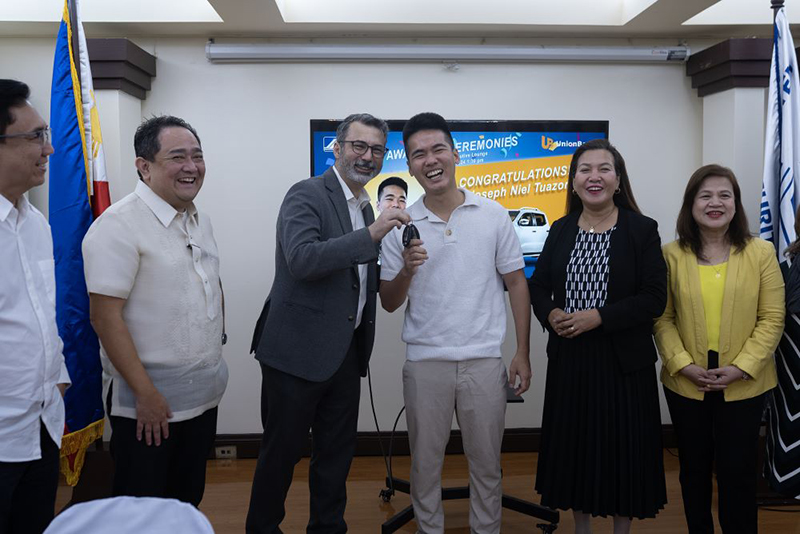 Software engineer is big winner in UnionBank SSS UMID Pay Card Raffle Promo SSS Awarding 1
