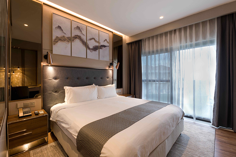 Beyond the View: 10 Tips to Savor Every Moment in Tagaytay 3 Lake Hotel Rooms